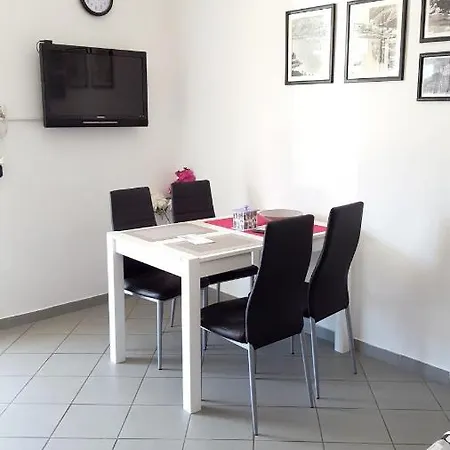Apartment With One Bedroom In Dubrovnik With Wifi 2 Km From The Beach Apartment *